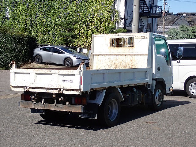 ISUZU Elf Truck
