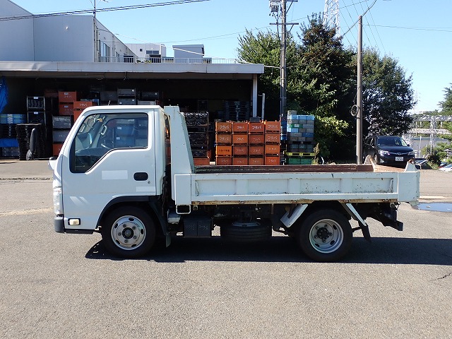 ISUZU Elf Truck