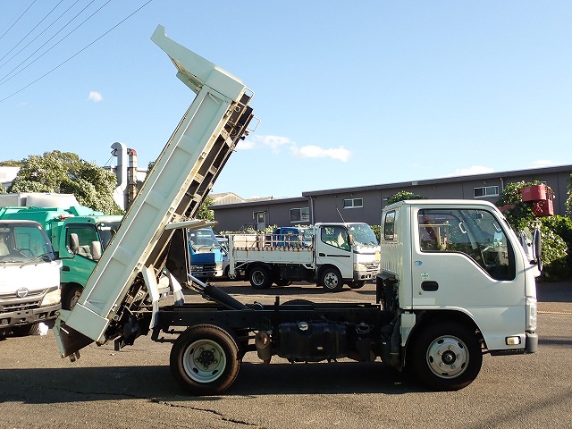ISUZU Elf Truck