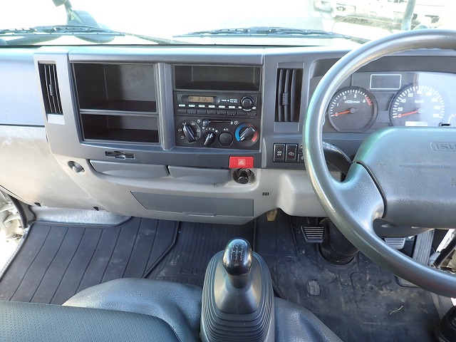 ISUZU Elf Truck