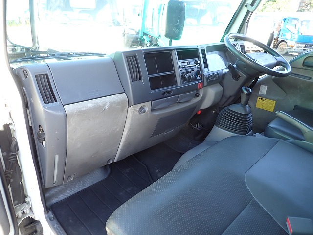 ISUZU Elf Truck