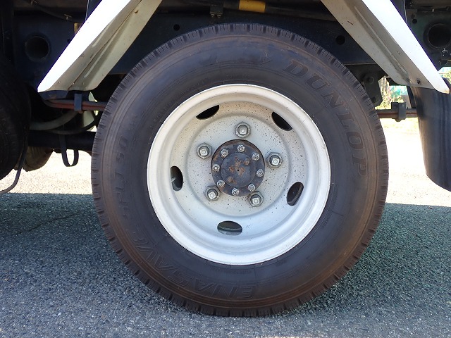 ISUZU Elf Truck