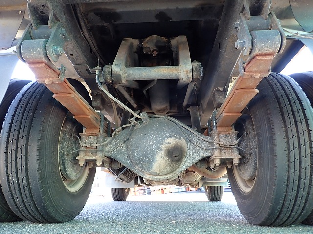 ISUZU Elf Truck