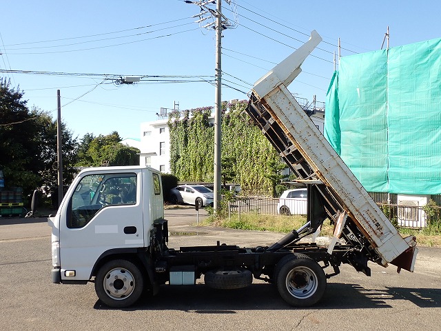 ISUZU Elf Truck