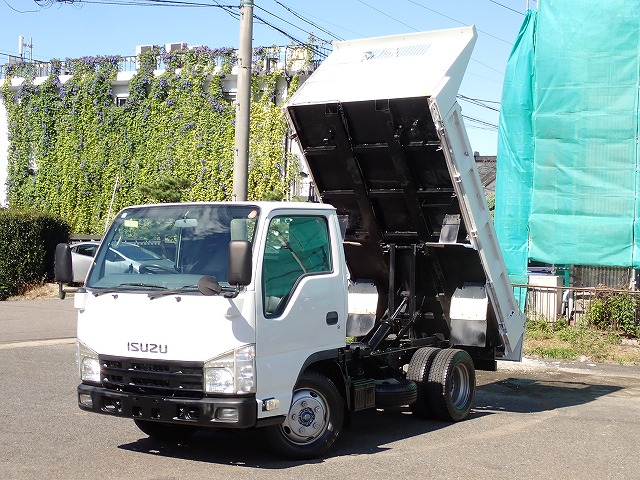 ISUZU Elf Truck