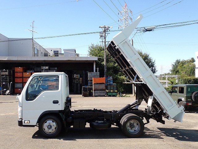ISUZU Elf Truck