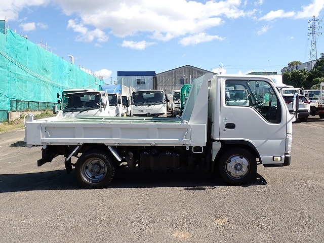 ISUZU Elf Truck