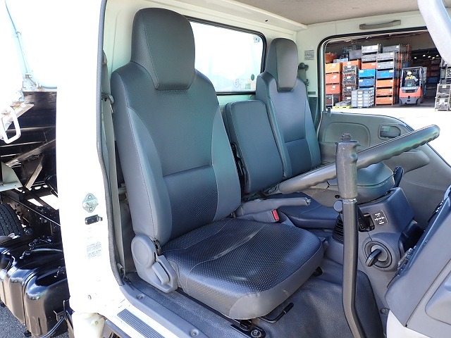 ISUZU Elf Truck
