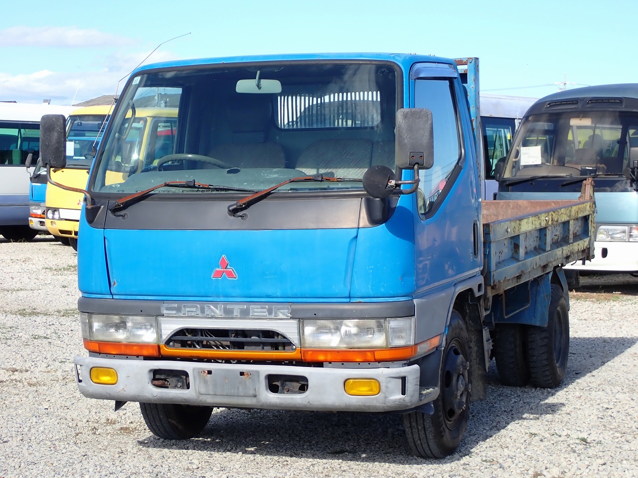 MITSUBISHI Canter