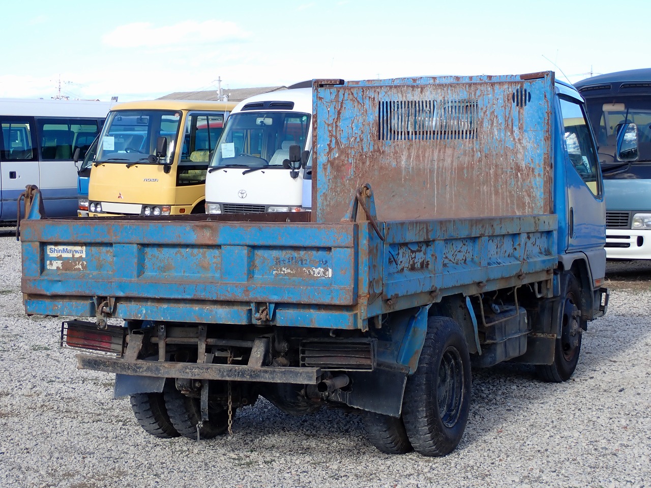 MITSUBISHI Canter