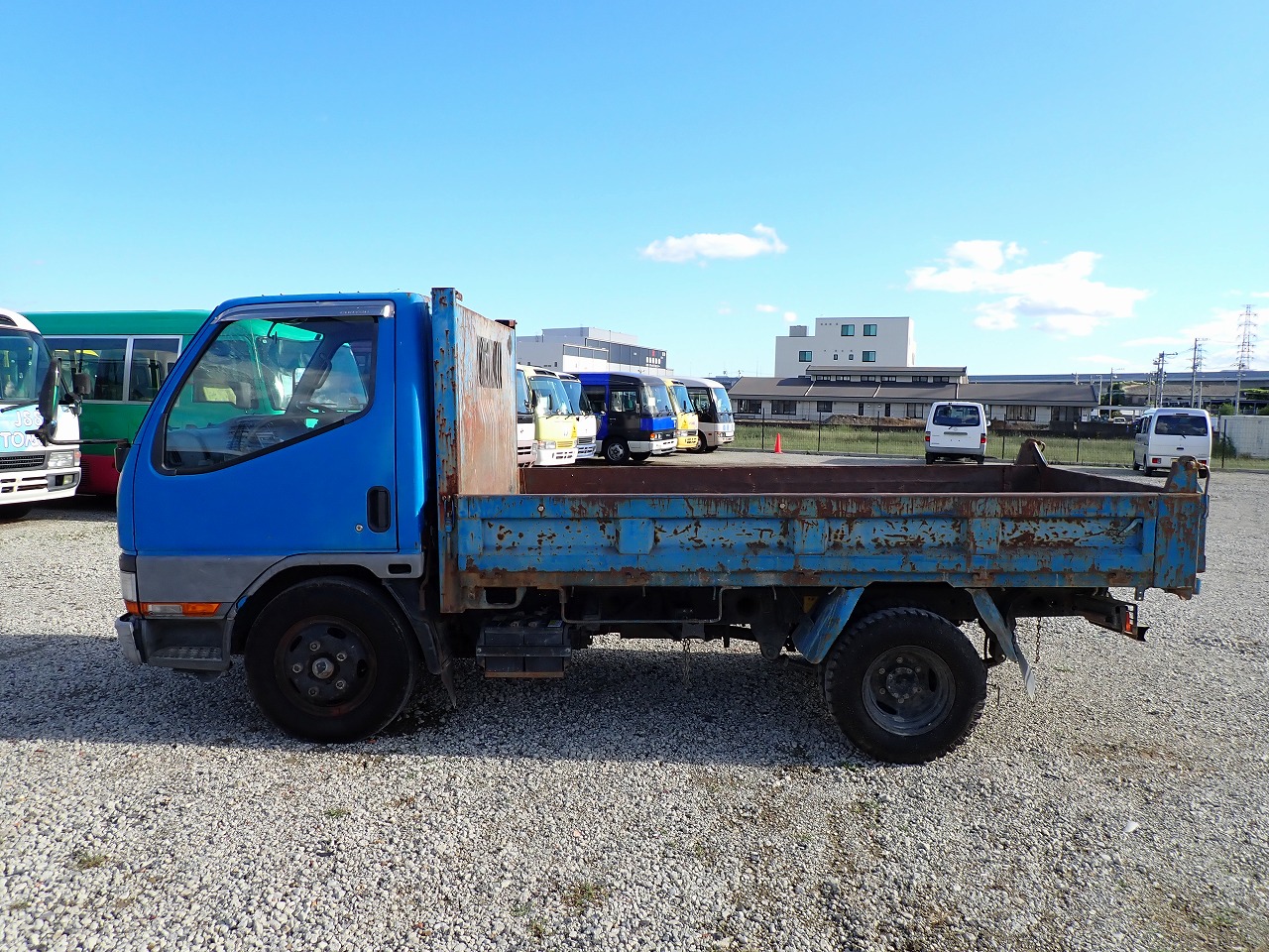 MITSUBISHI Canter