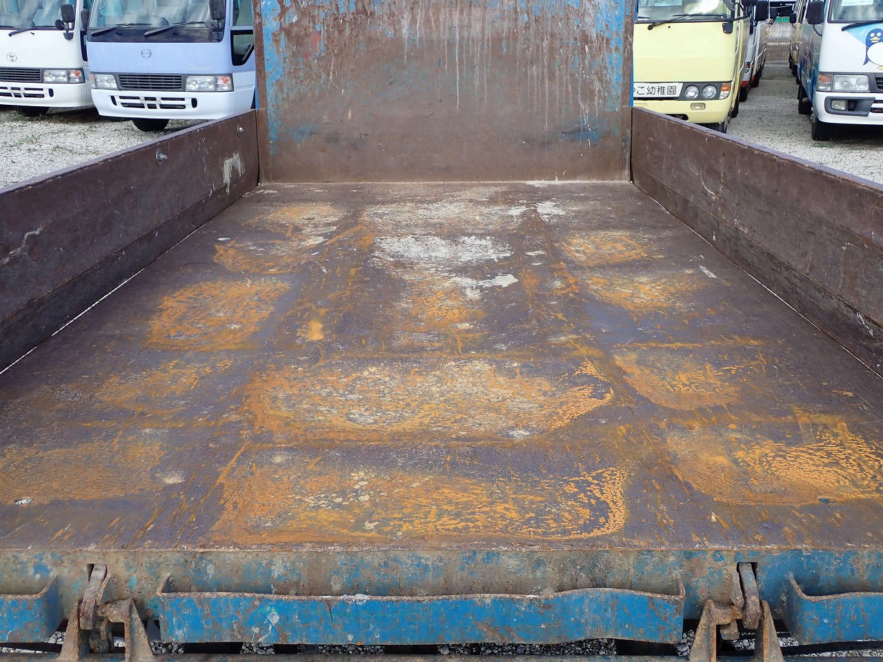 MITSUBISHI Canter