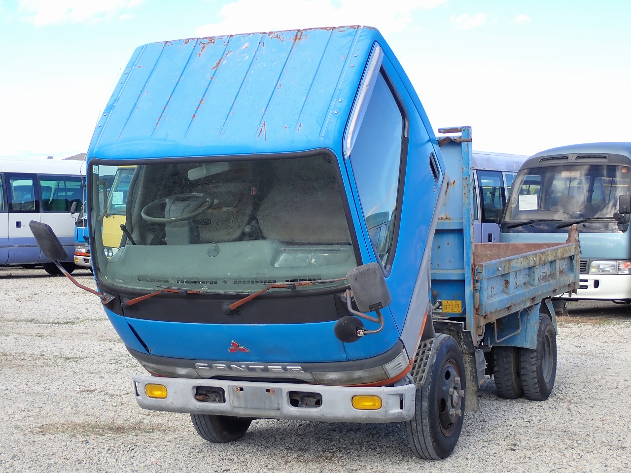 MITSUBISHI Canter