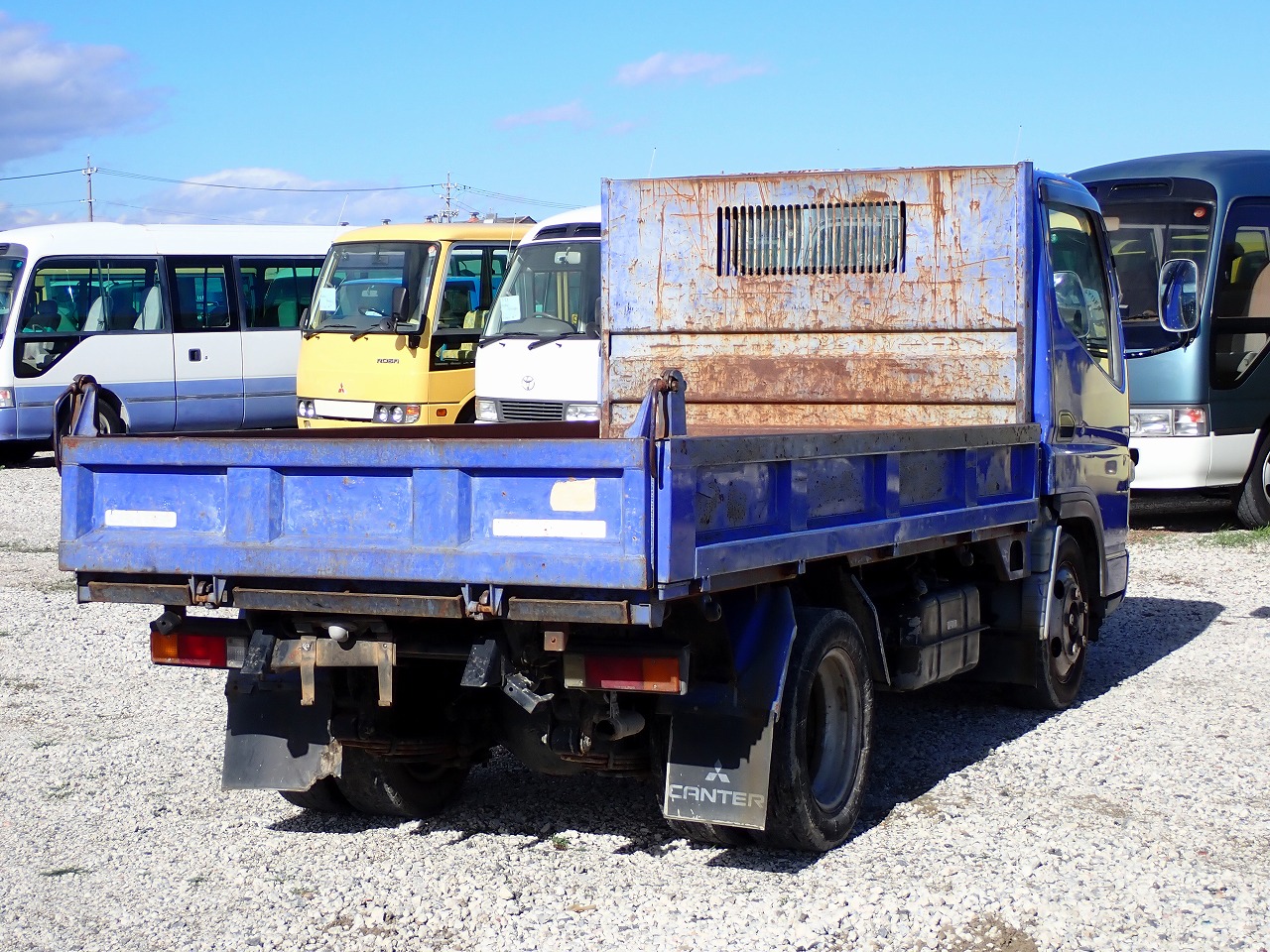 MITSUBISHI Canter