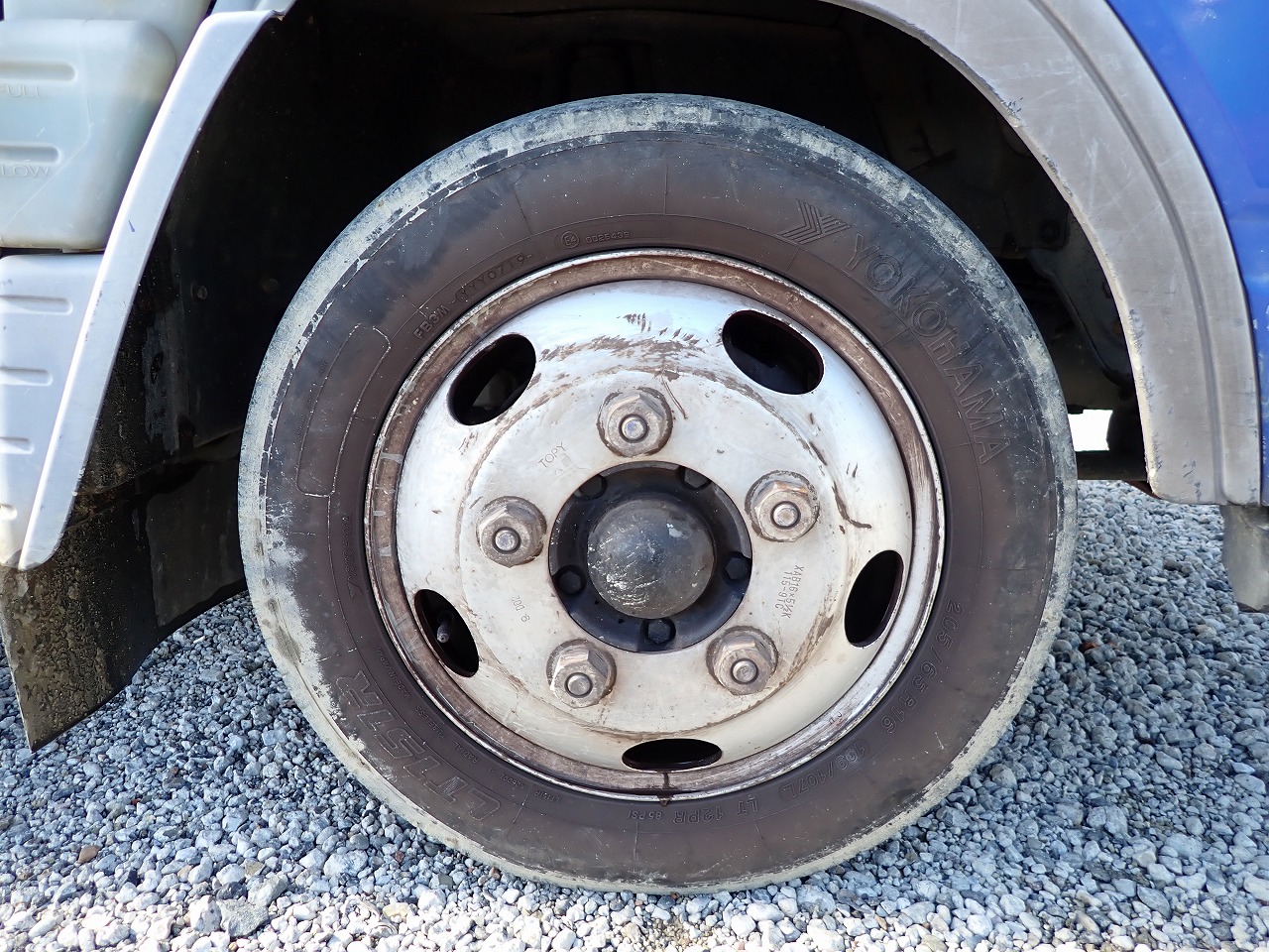 MITSUBISHI Canter