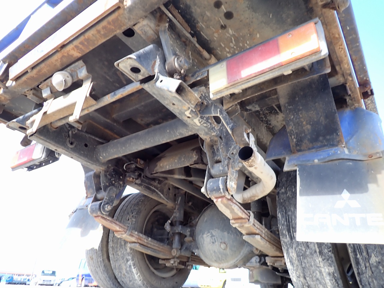 MITSUBISHI Canter
