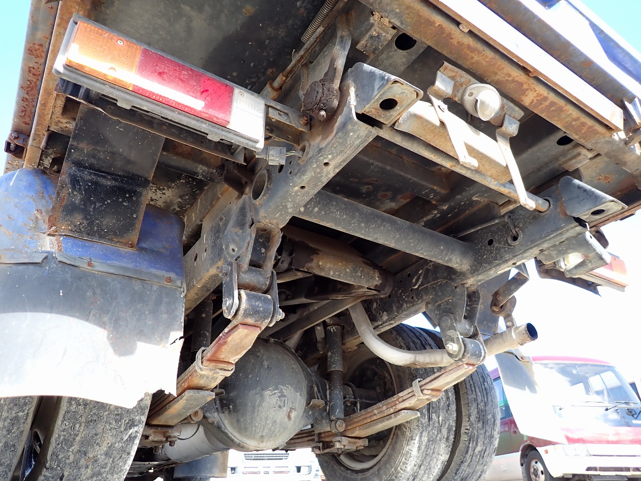 MITSUBISHI Canter