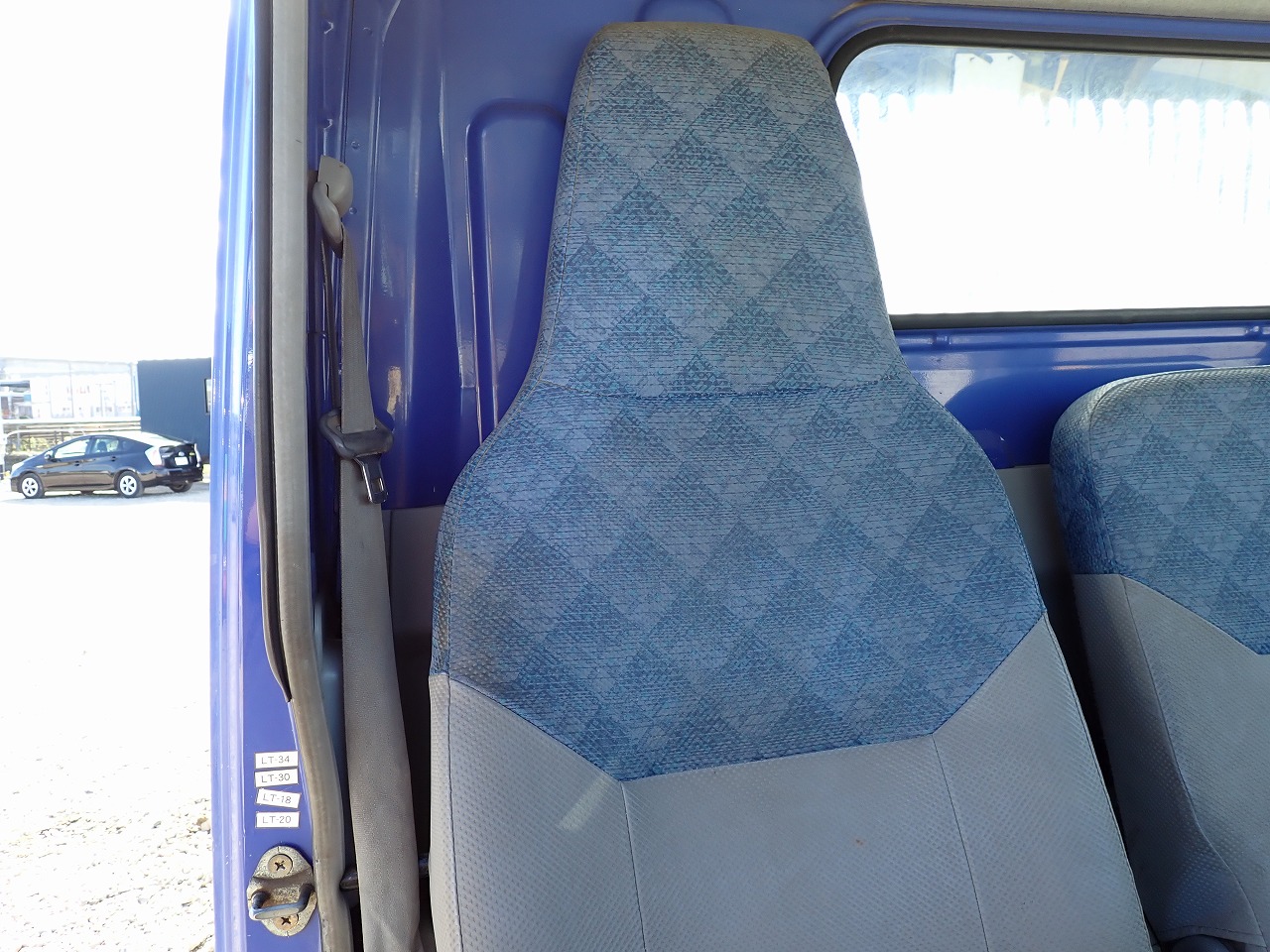 MITSUBISHI Canter