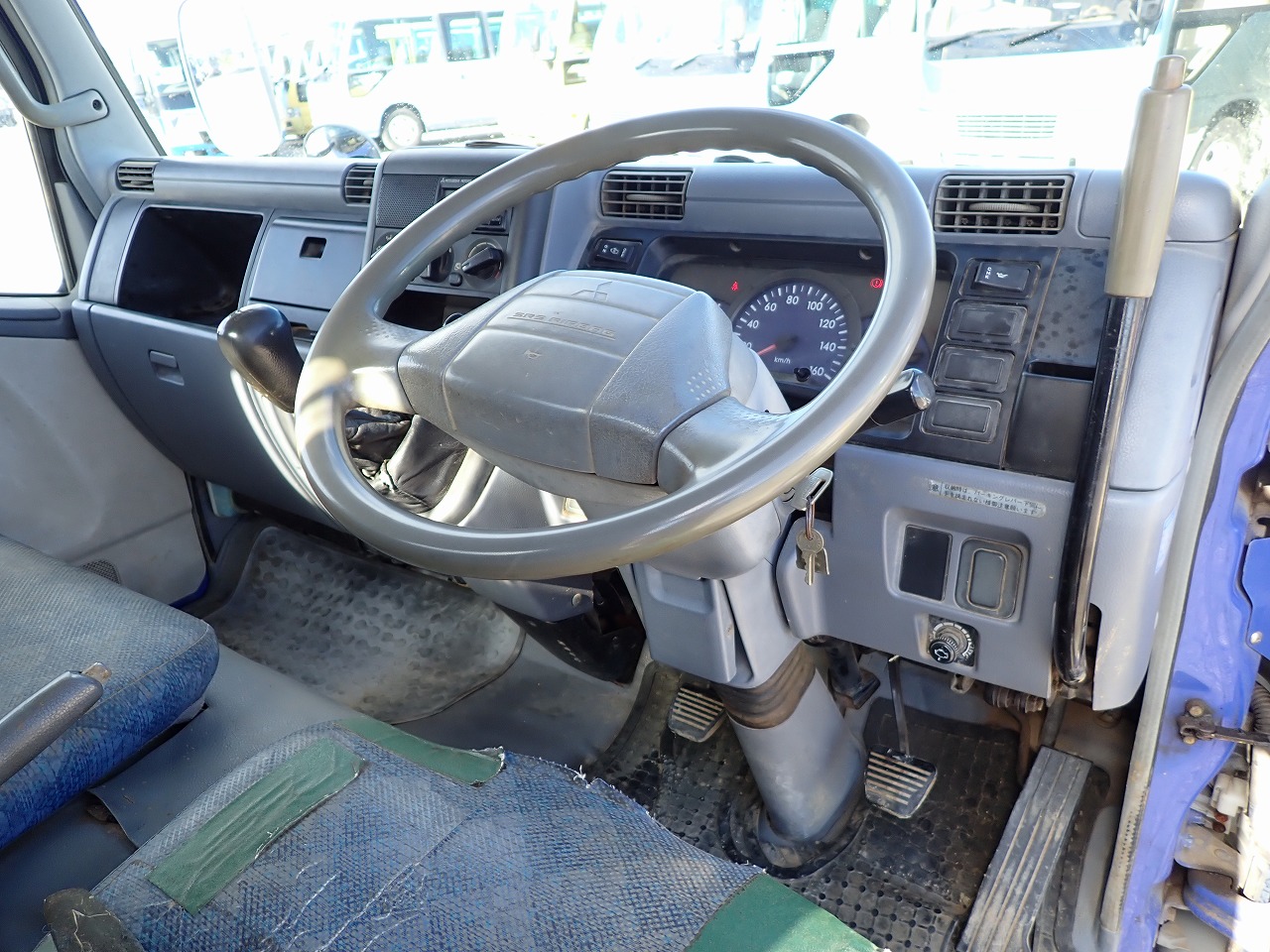 MITSUBISHI Canter