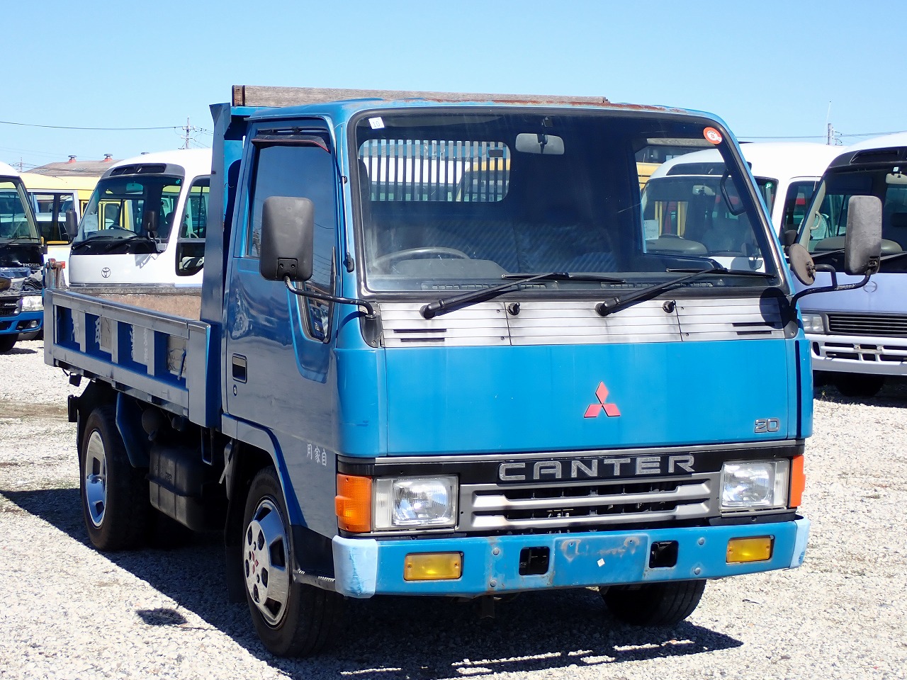 MITSUBISHI Canter
