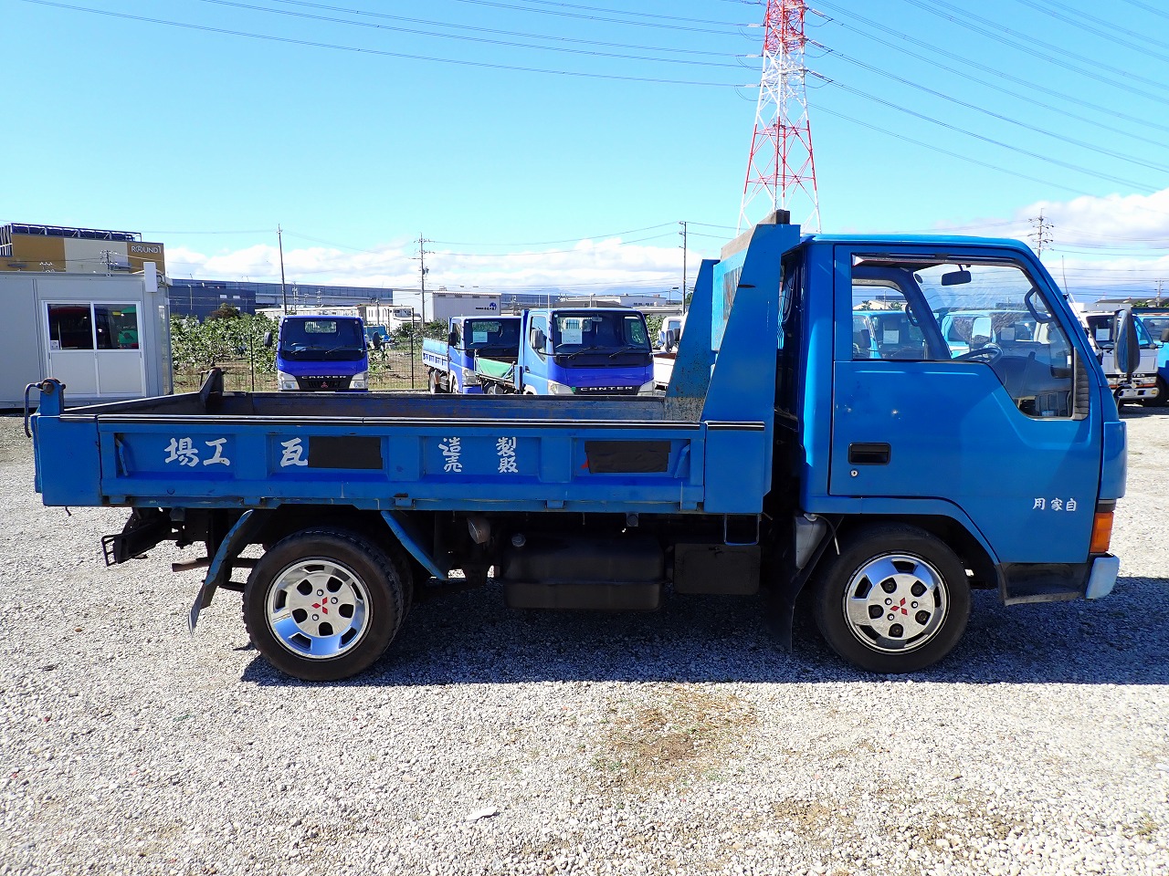 MITSUBISHI Canter