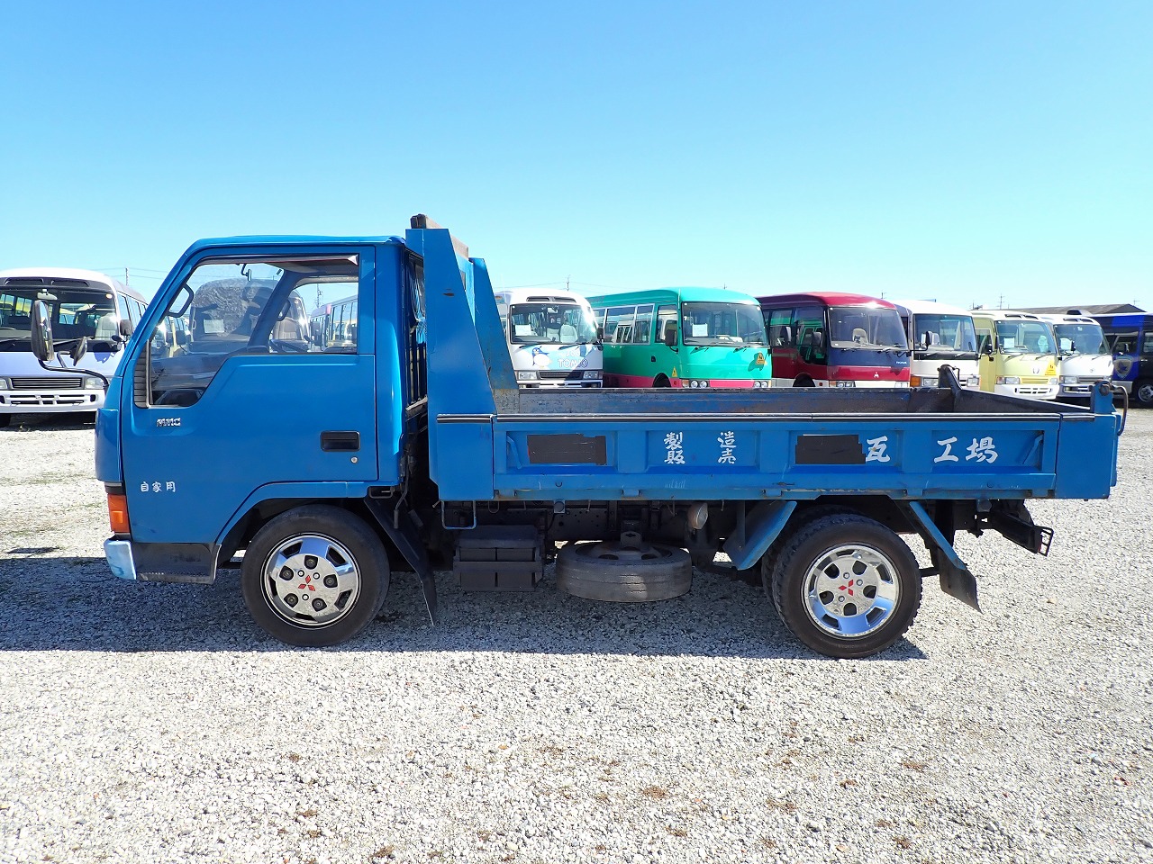MITSUBISHI Canter