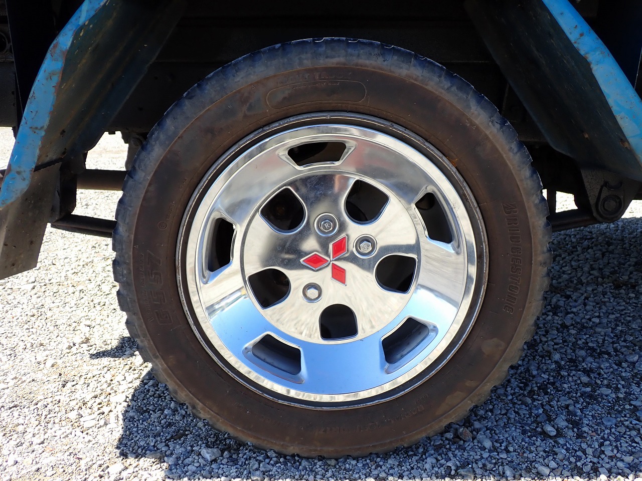 MITSUBISHI Canter