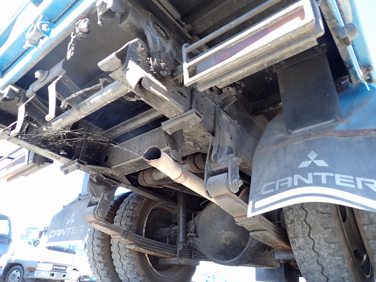 MITSUBISHI Canter