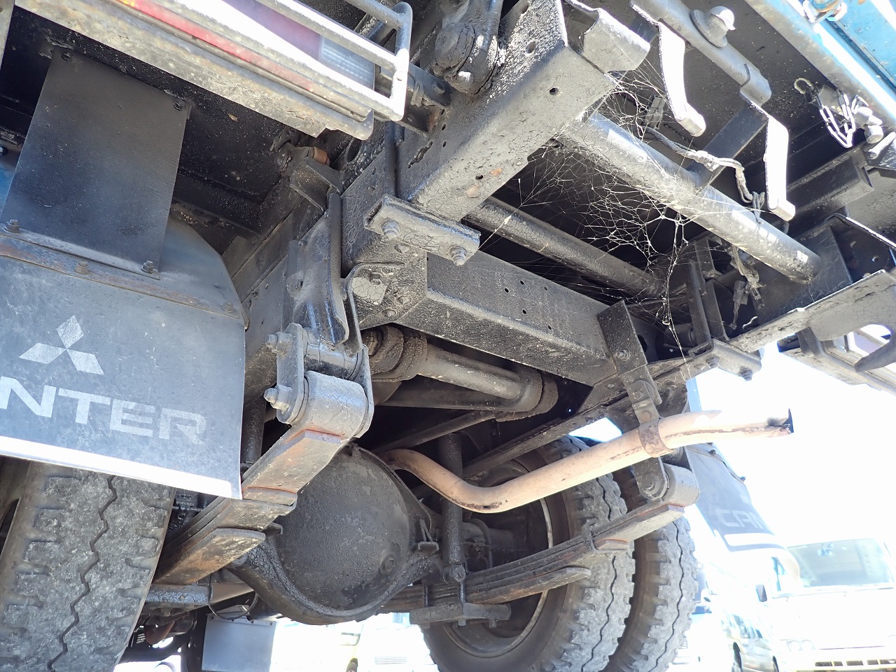 MITSUBISHI Canter