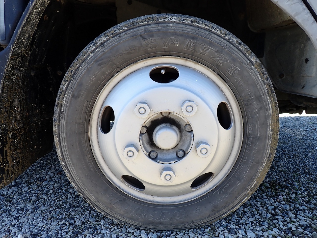 MITSUBISHI Canter