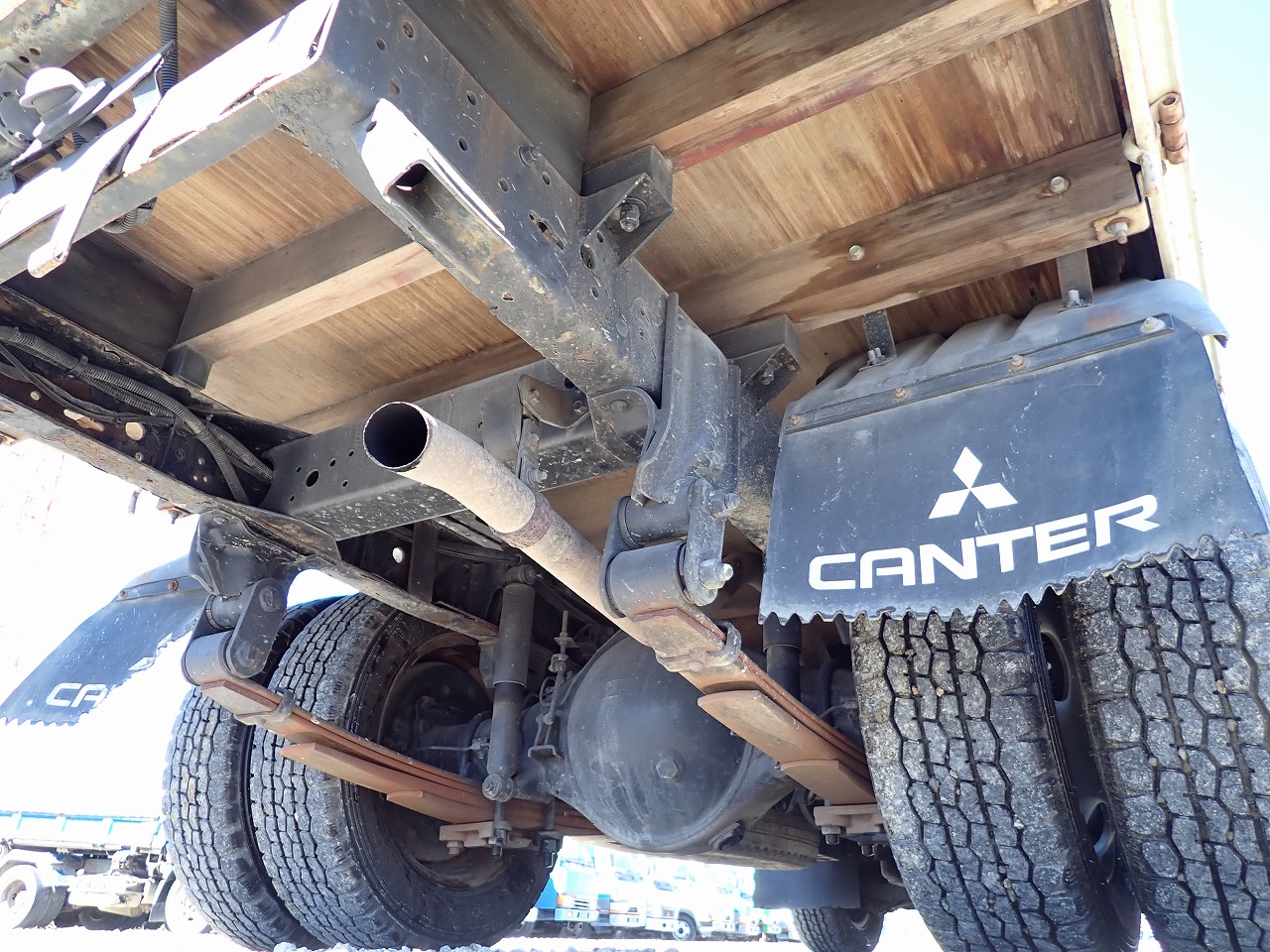 MITSUBISHI Canter