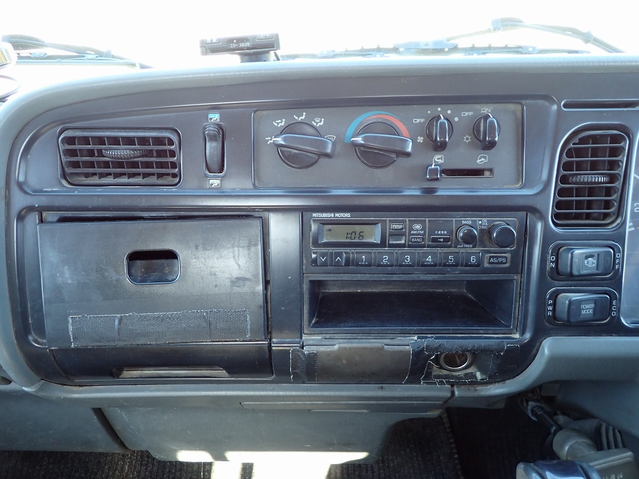 MITSUBISHI Canter