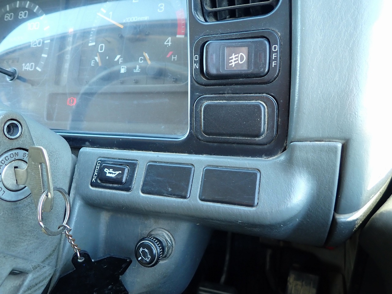 MITSUBISHI Canter