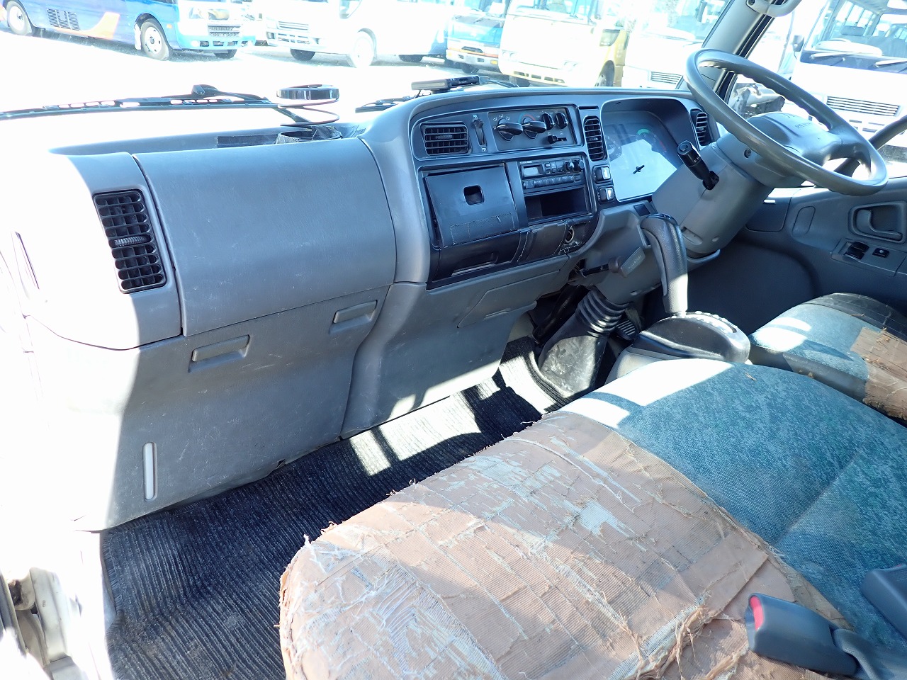 MITSUBISHI Canter