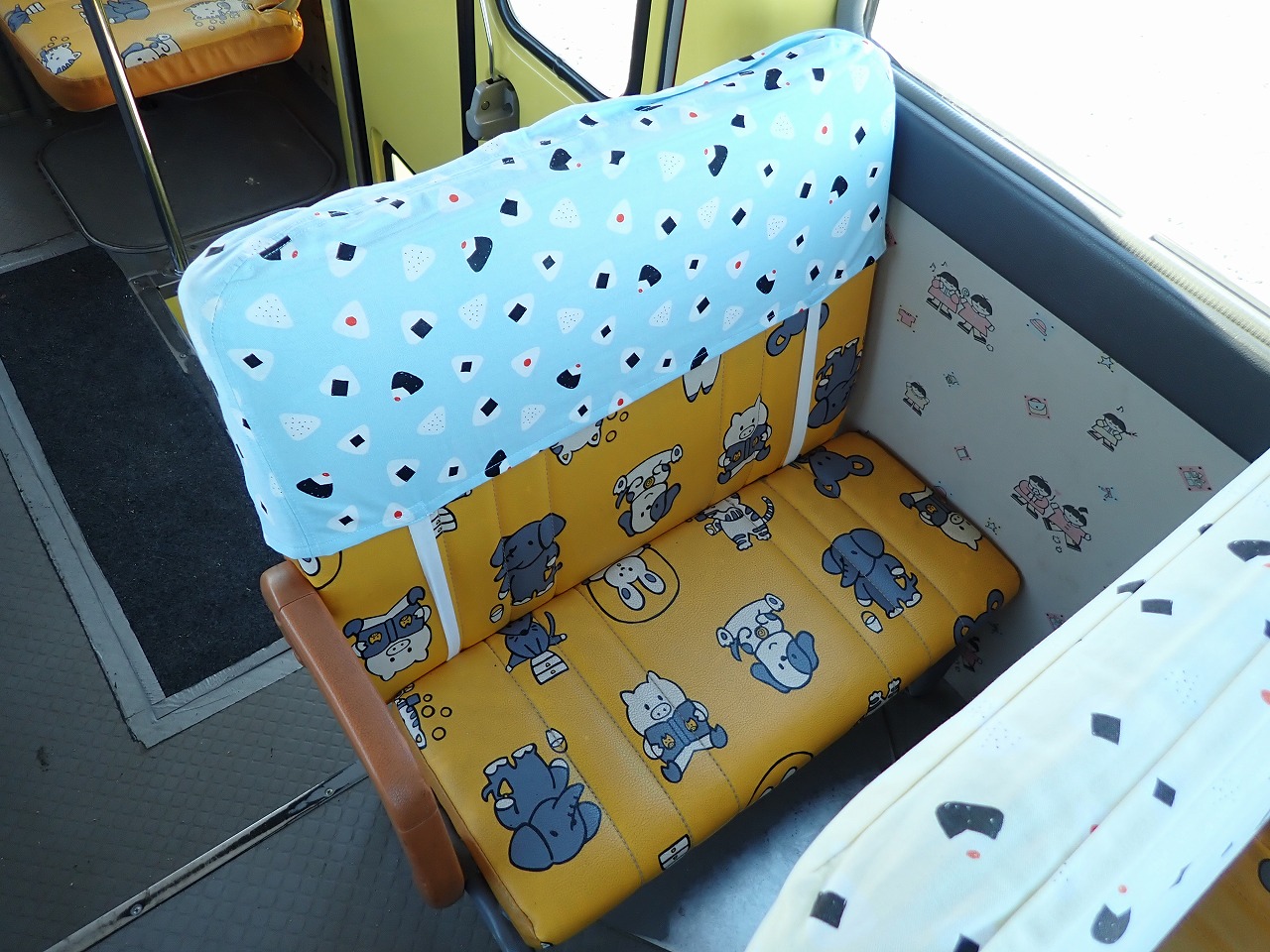 TOYOTA Coaster