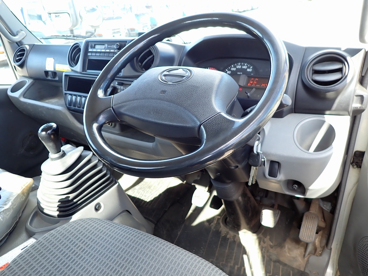 HINO Dutro