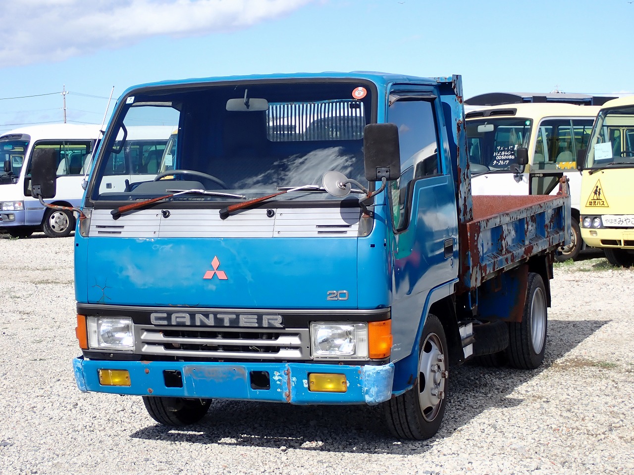 MITSUBISHI Canter