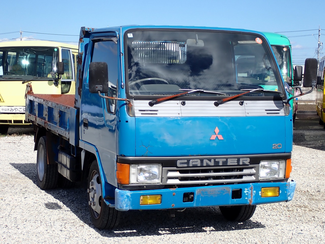 MITSUBISHI Canter