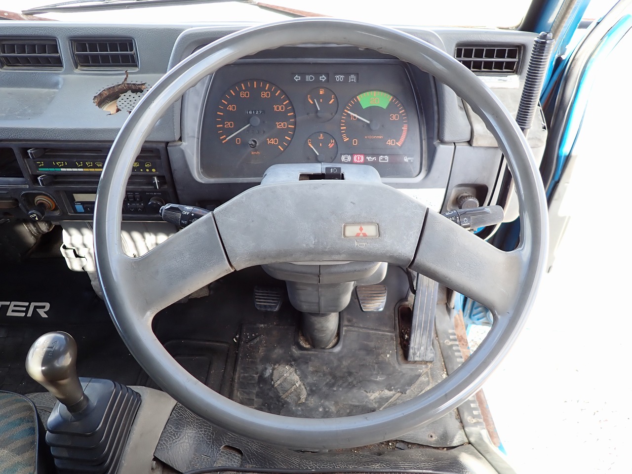 MITSUBISHI Canter