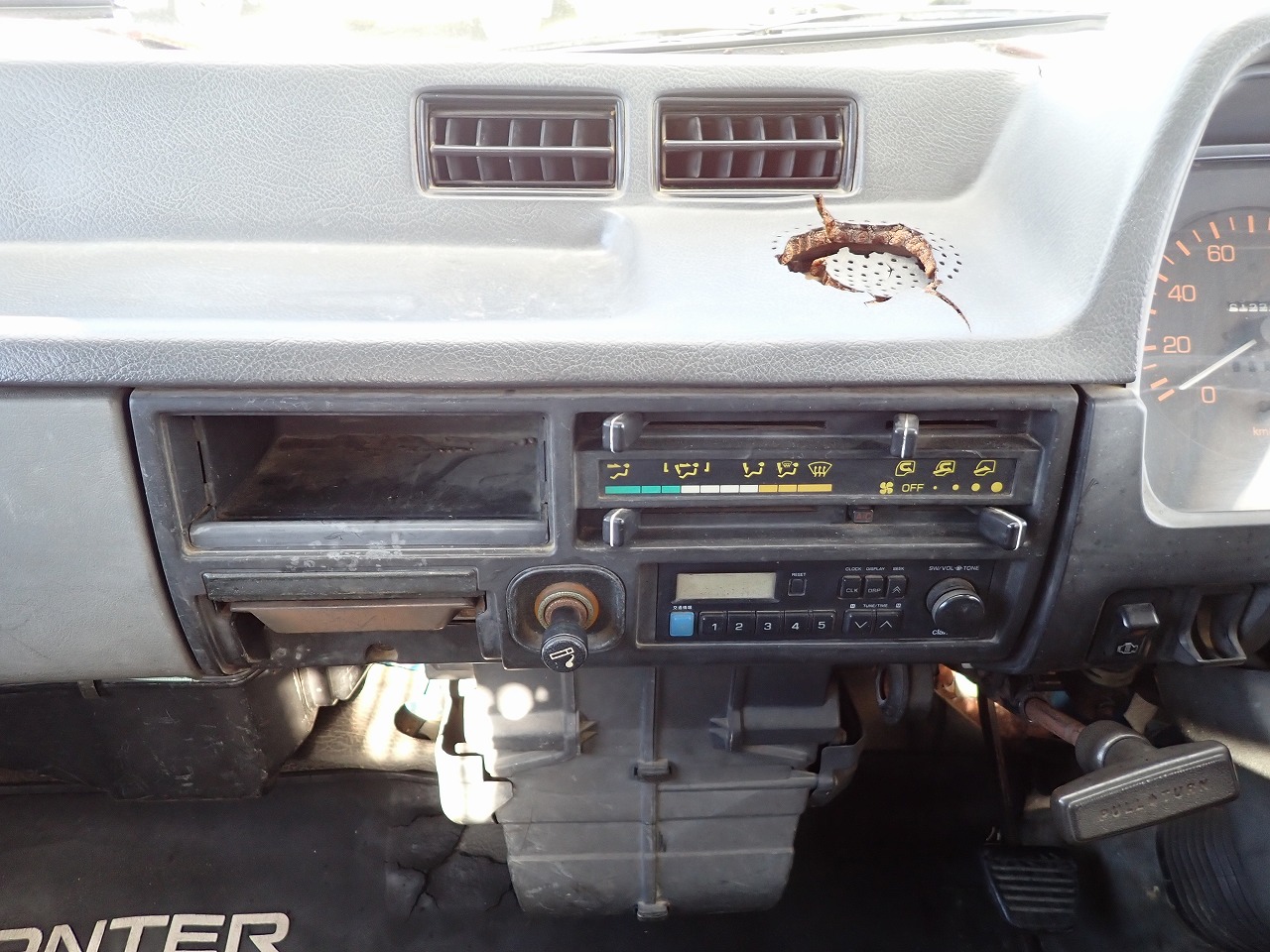 MITSUBISHI Canter