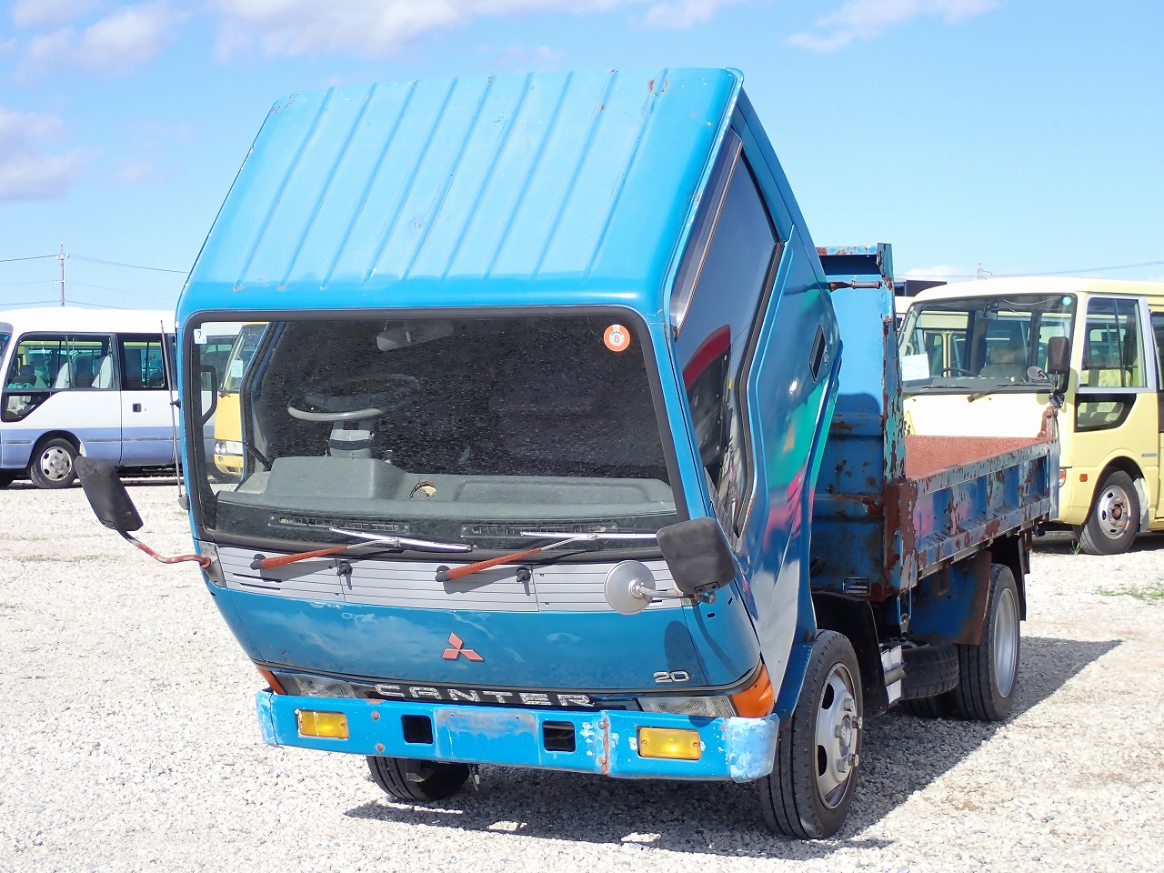 MITSUBISHI Canter