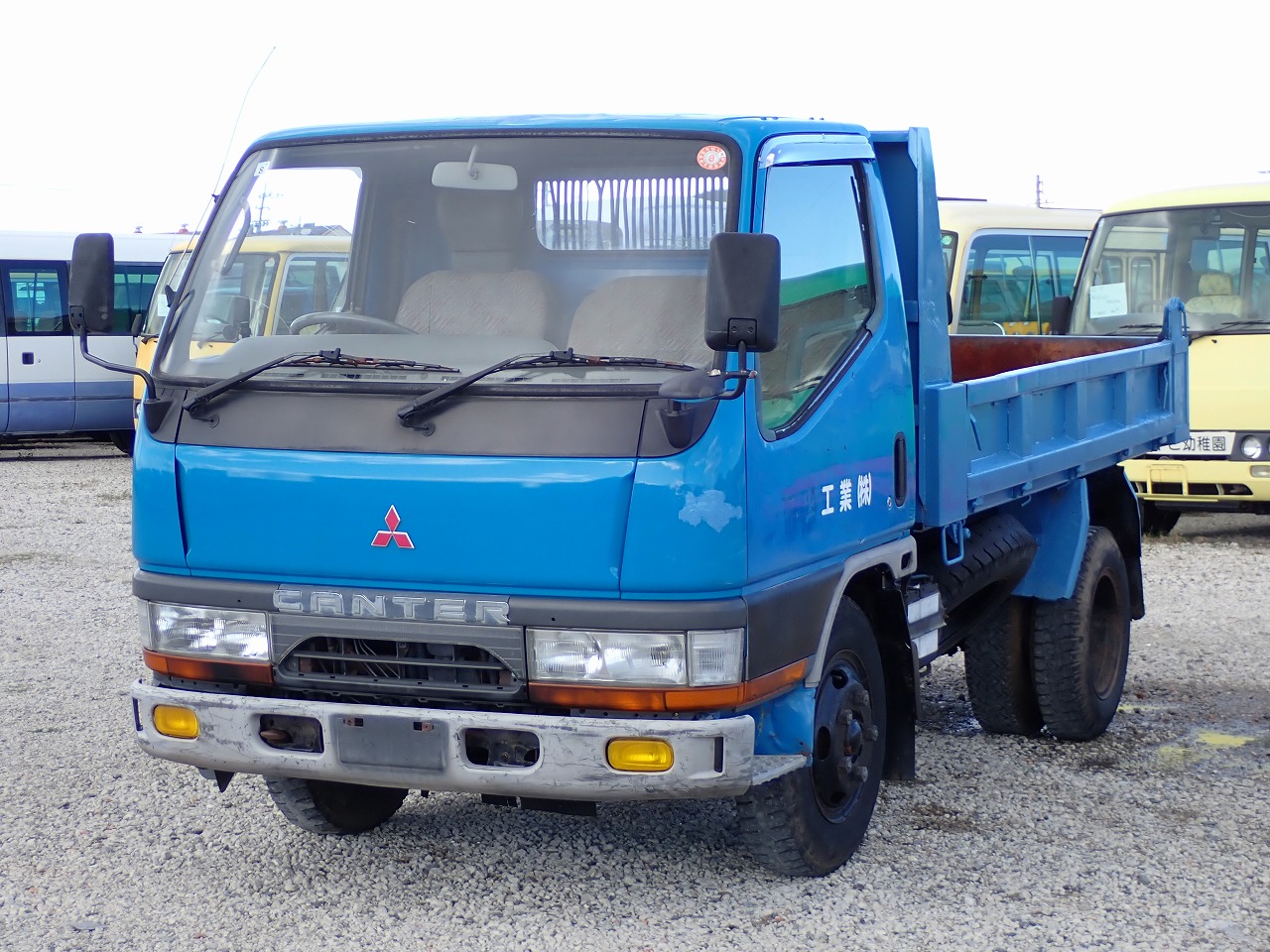 MITSUBISHI Canter