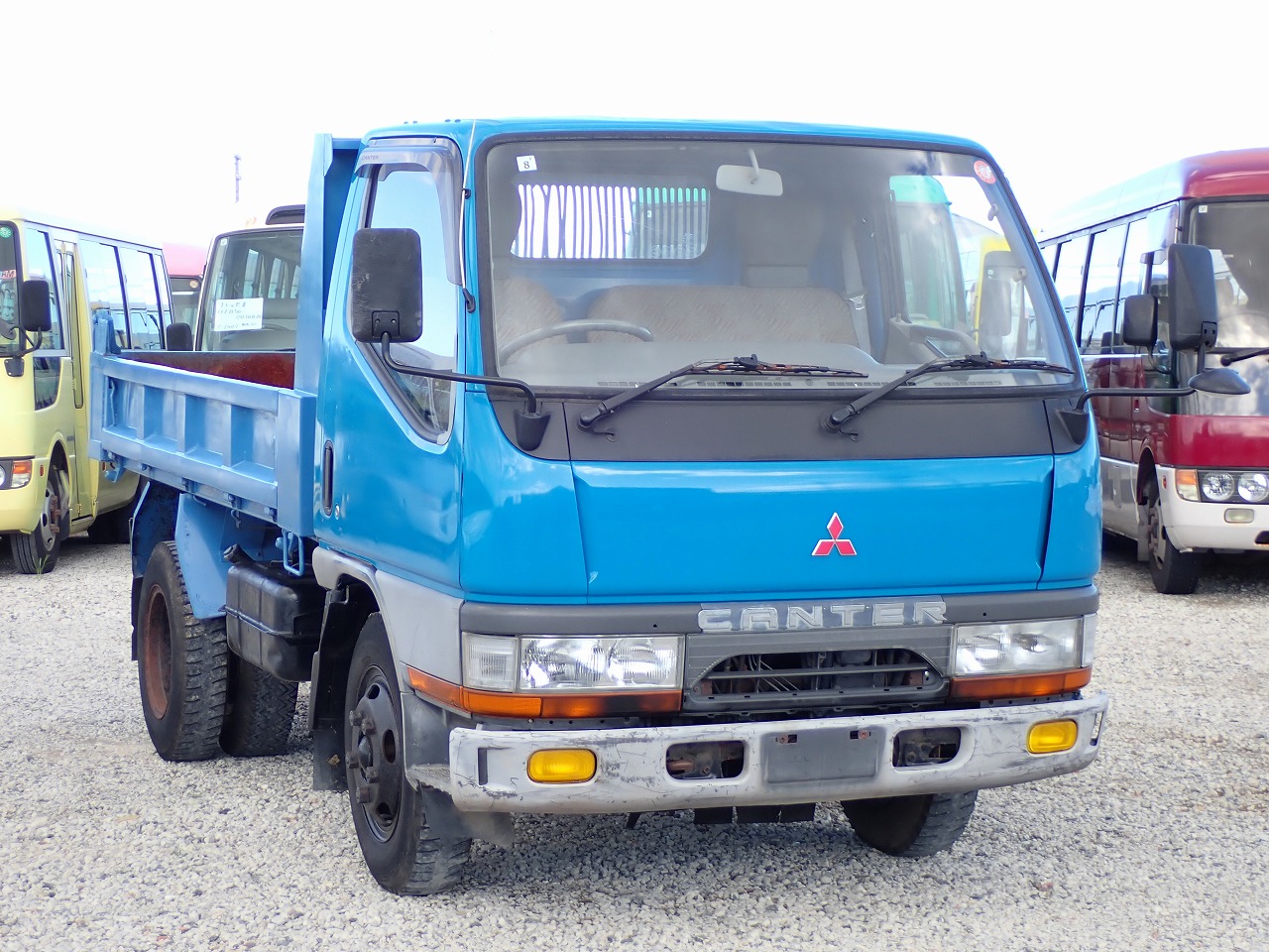 MITSUBISHI Canter