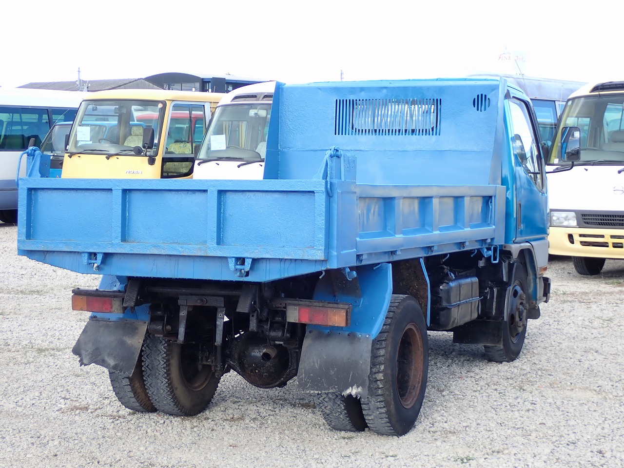 MITSUBISHI Canter