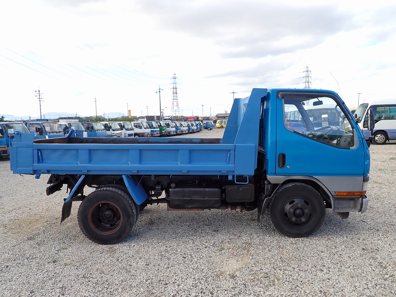 MITSUBISHI Canter