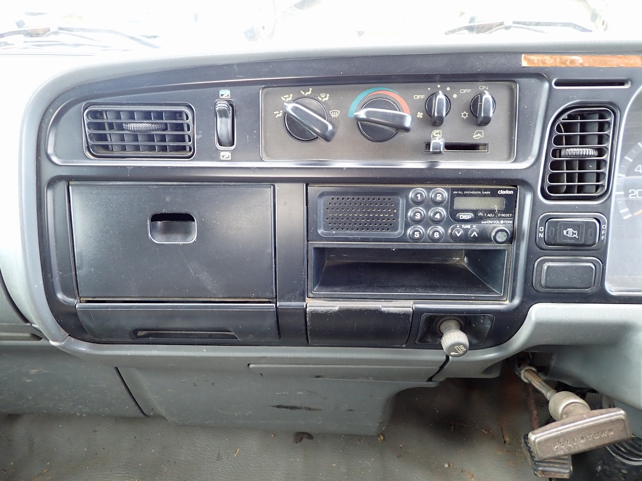 MITSUBISHI Canter