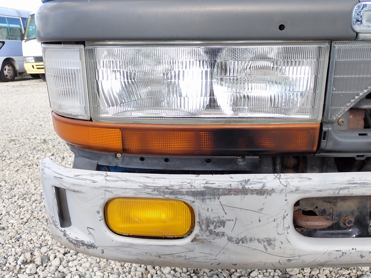MITSUBISHI Canter