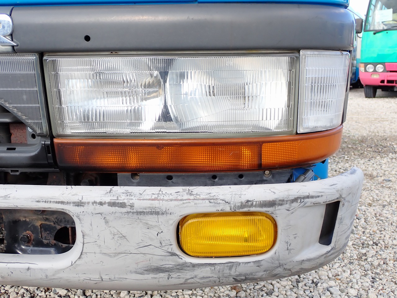 MITSUBISHI Canter